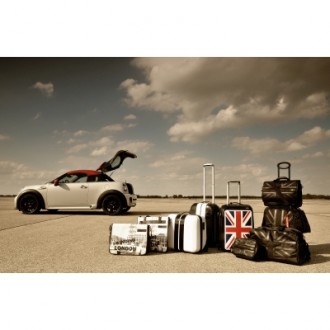 Široká nabídka cestovních kufrů, weekenderů, trolejí, kabelek a pánských tašek v designu Mini