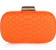 Psaníčko Emilio Pucci, Net-a-porter