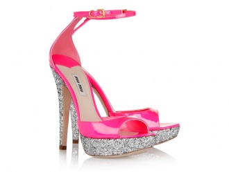 Růžové sandálky z kolekce jaro-léto 2012, značka Miu Miu