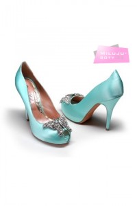 Barevné svatební lodičky motýlkem Aruna Seth